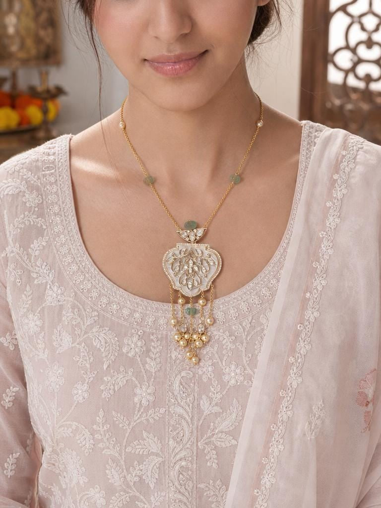 Ornate Pendant Necklace Set