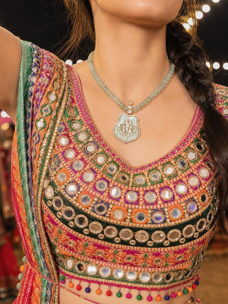 Green Bead Pendant Necklace Set