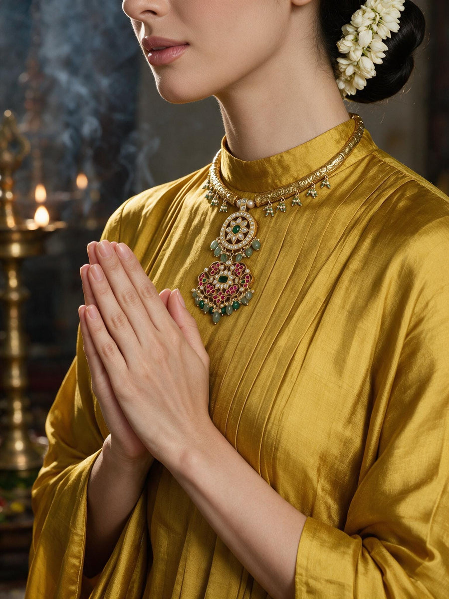 Regal Saaz Heritage Pendant Set