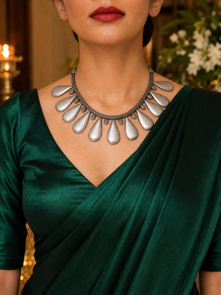 Bold Teardrop Statement Necklace