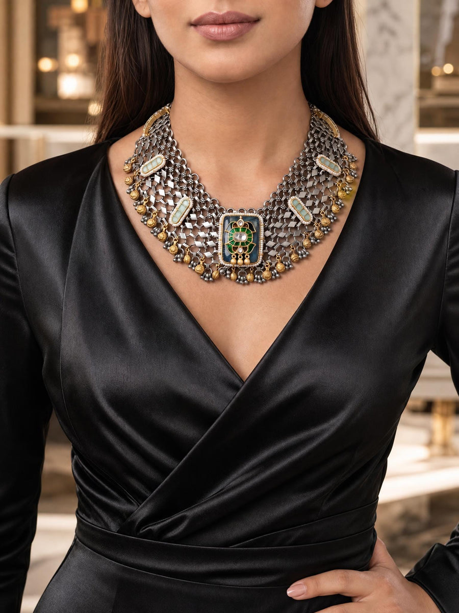 Arelvia Oxidised Necklace