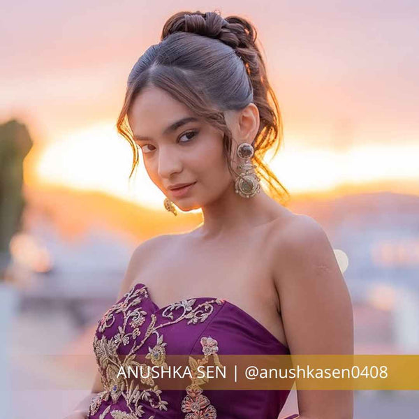 CELEBRITY'S FAVOURITE