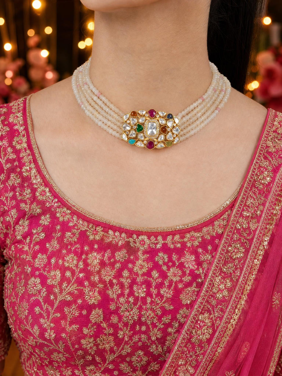Reavi Necklace Set