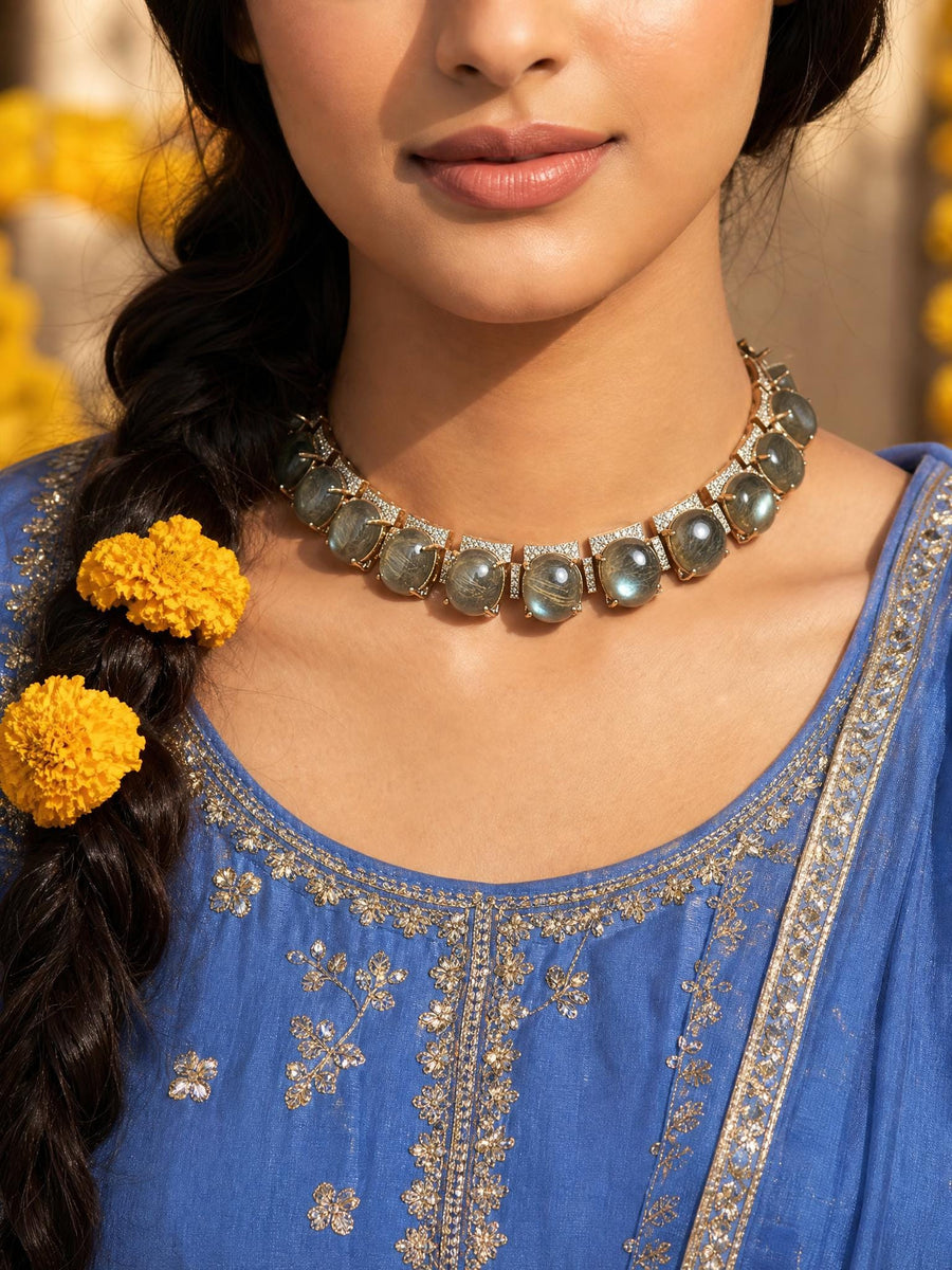 Mireya Short Necklace Set