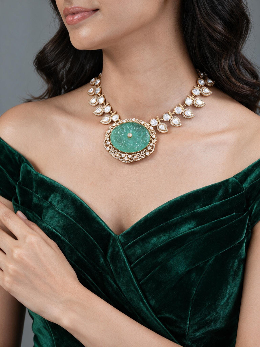 Laisha Necklace Set