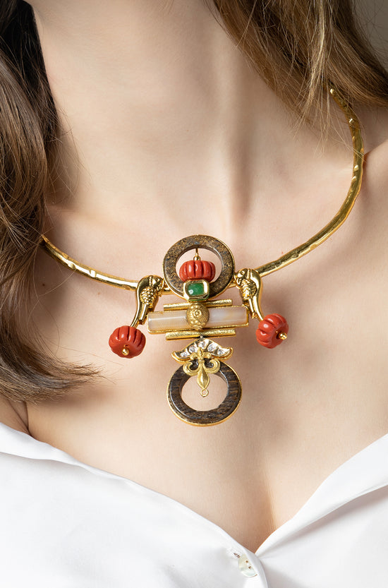 Gold Hasli Pendant Necklace