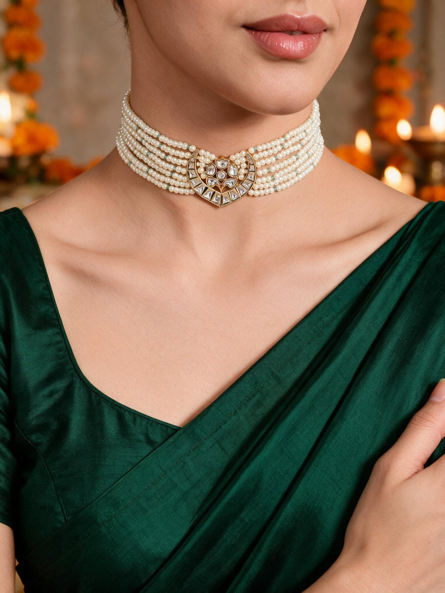 Eclectic Green Beaded Choker With Earrings
