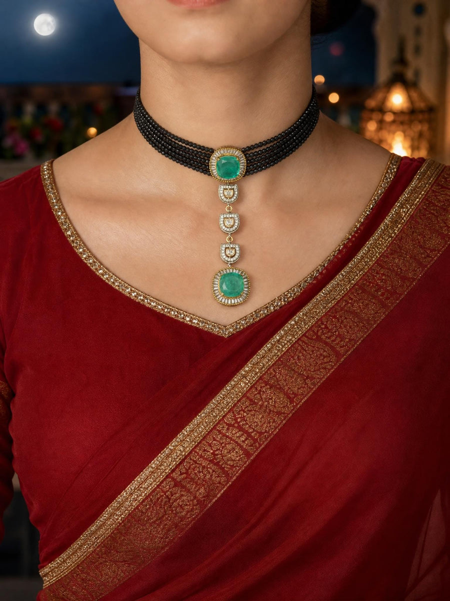Vivya Necklace Set