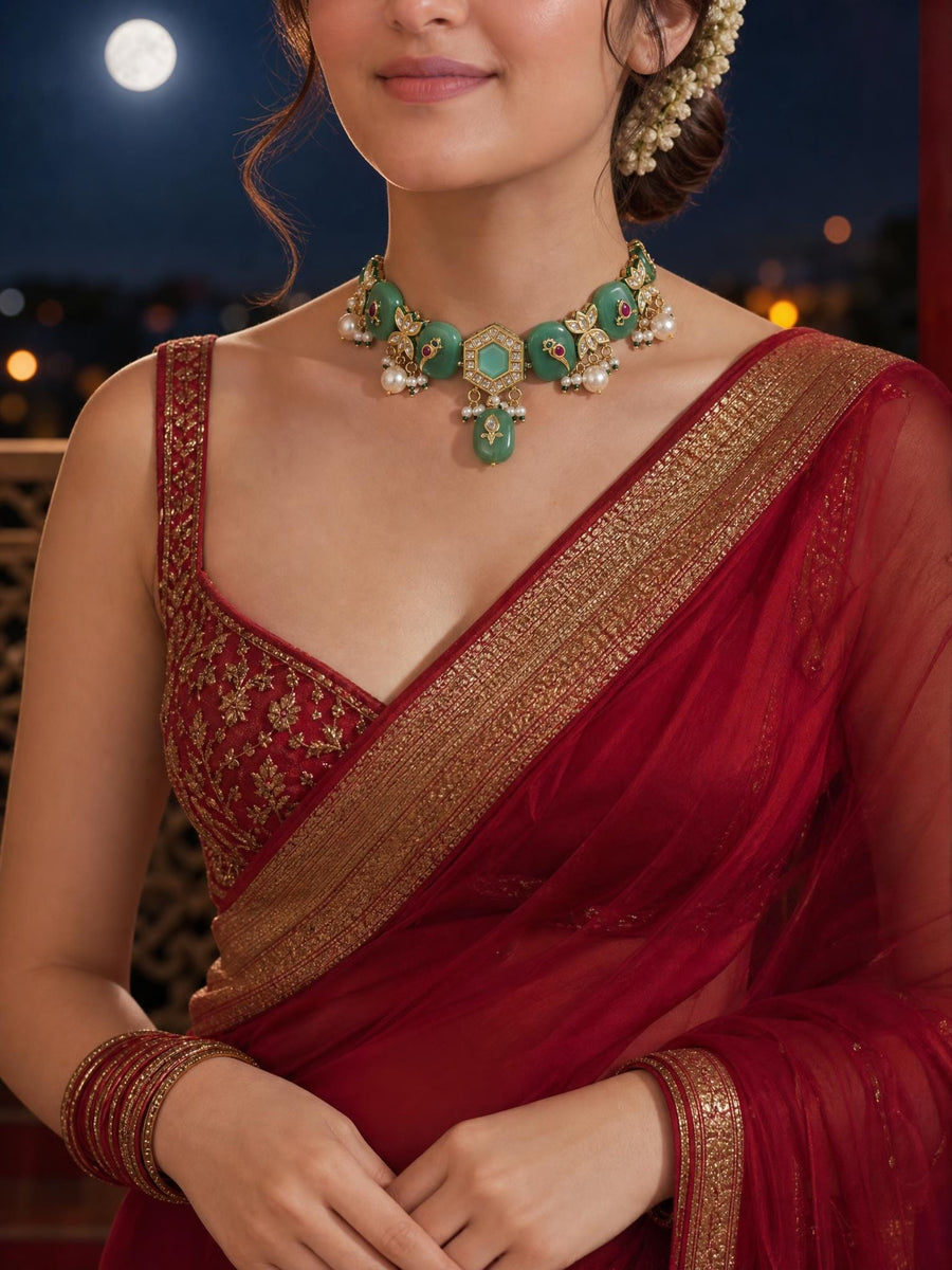 Pravya Necklace Set