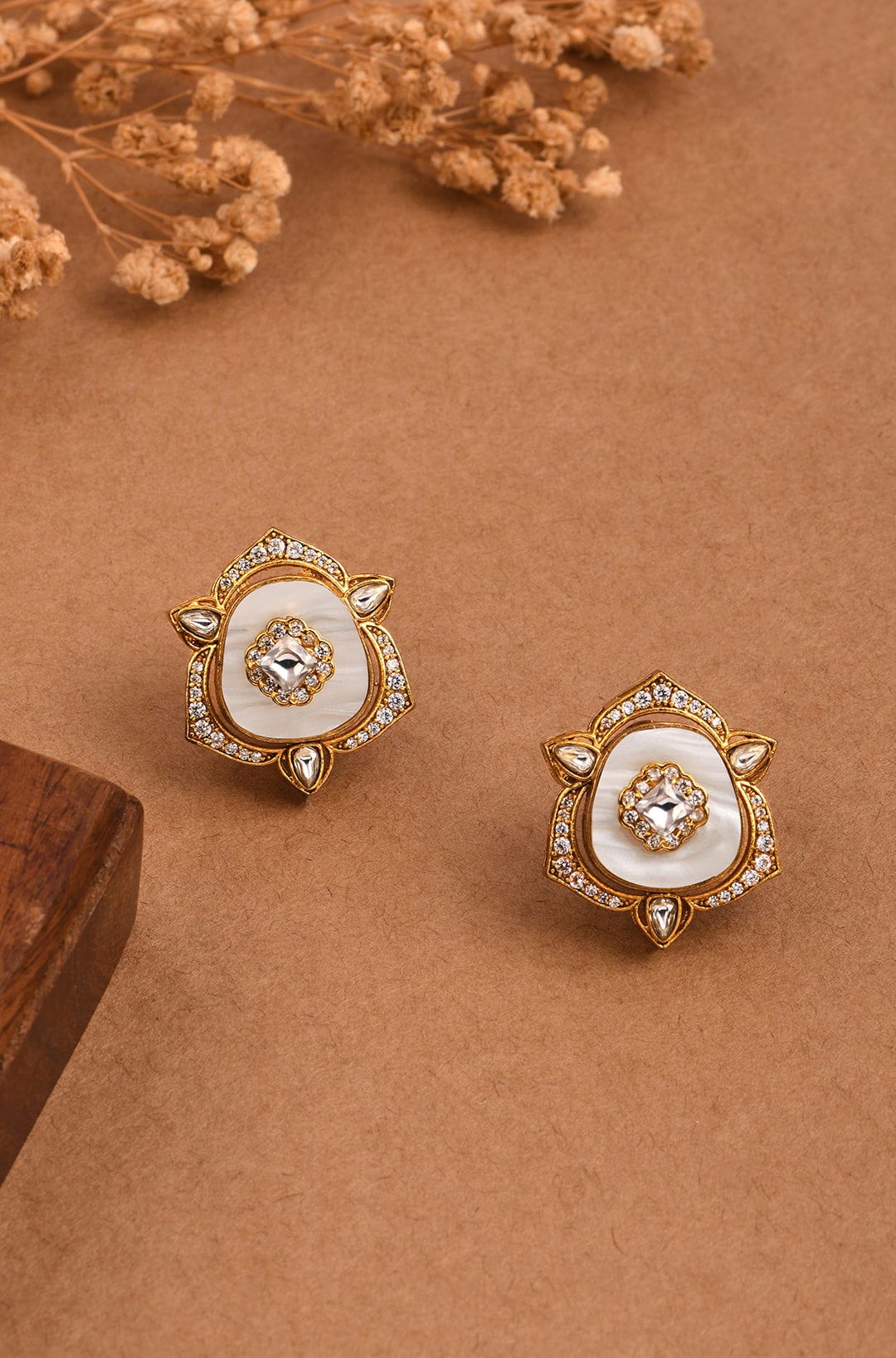 Ivory Kundan Radiance Studs - Joules by Radhika 