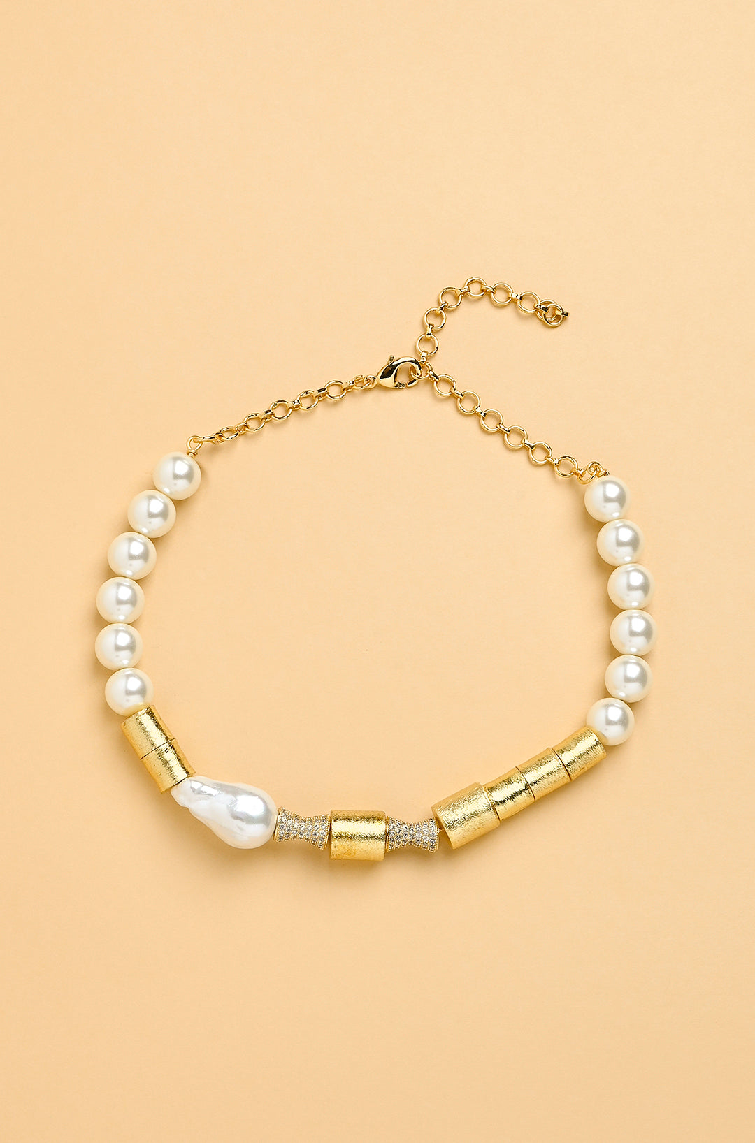 Load image into Gallery viewer, White Pearl Line Choker

