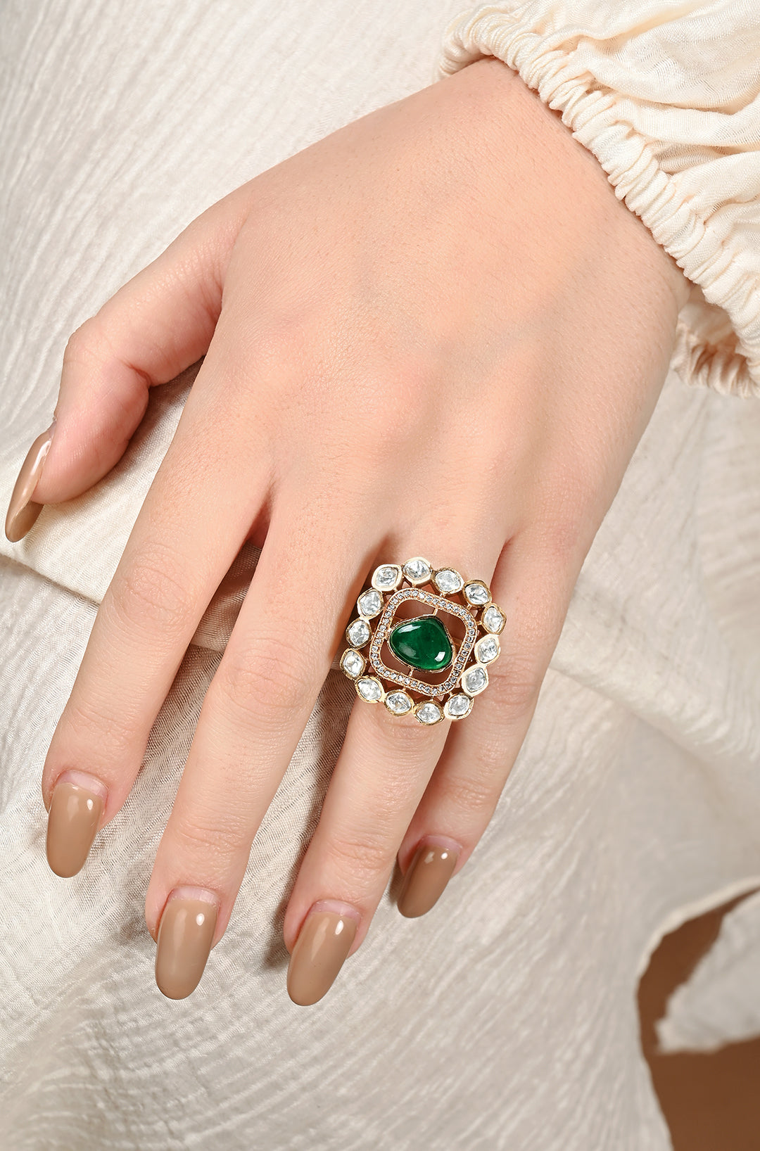 Load image into Gallery viewer, Luminous Emerald Ring
