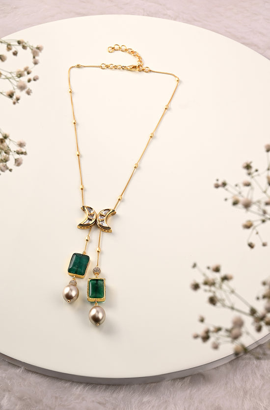 Load image into Gallery viewer, Gold &amp;amp; Green Petite Lariat Necklace
