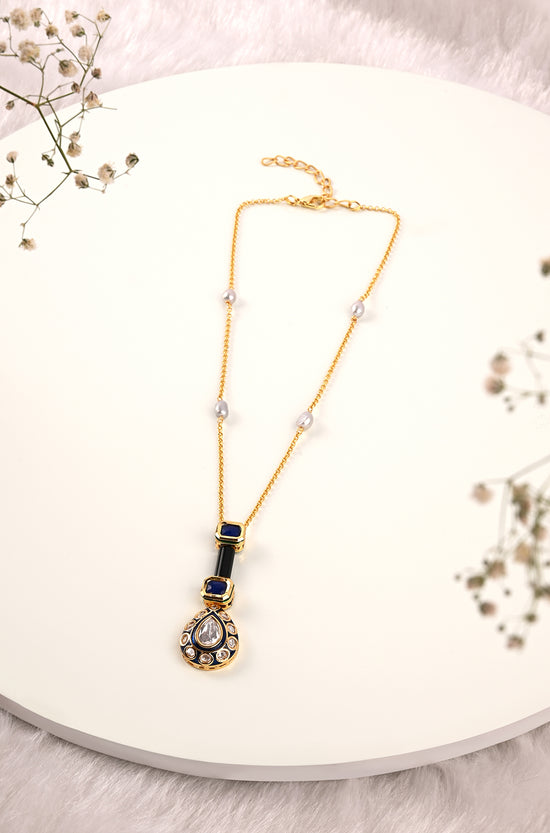 Load image into Gallery viewer, Pendant Style Petite Necklace
