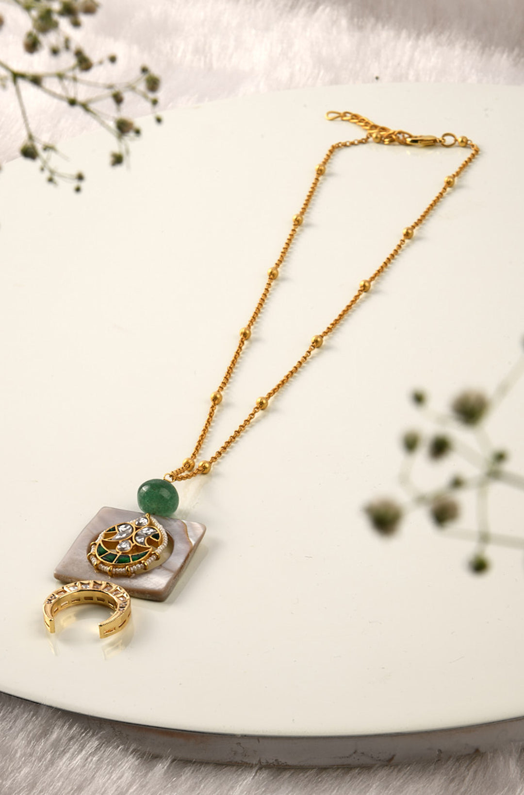 Load image into Gallery viewer, Gold Toned Dainty Necklace
