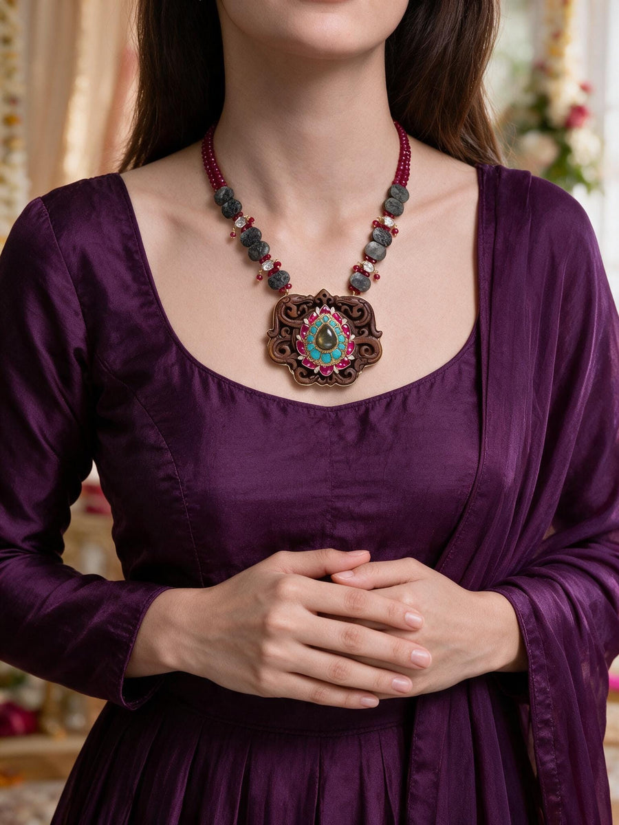 Yashvi Necklace Set