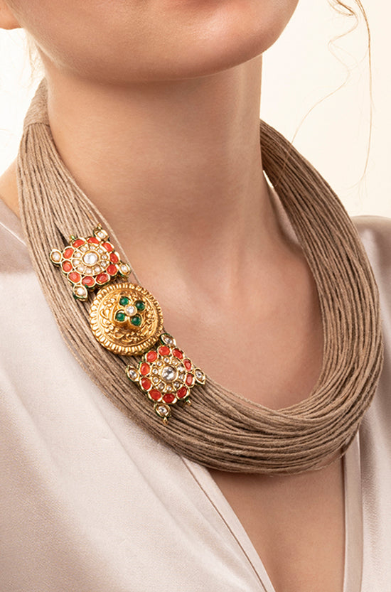Load image into Gallery viewer, Juted Necklace With Multiple Motifs
