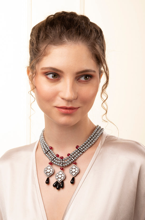 Load image into Gallery viewer, Grey Pearl Necklace With Kundan Polki
