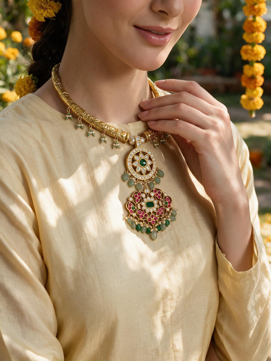 Regal Saaz Heritage Pendant Set