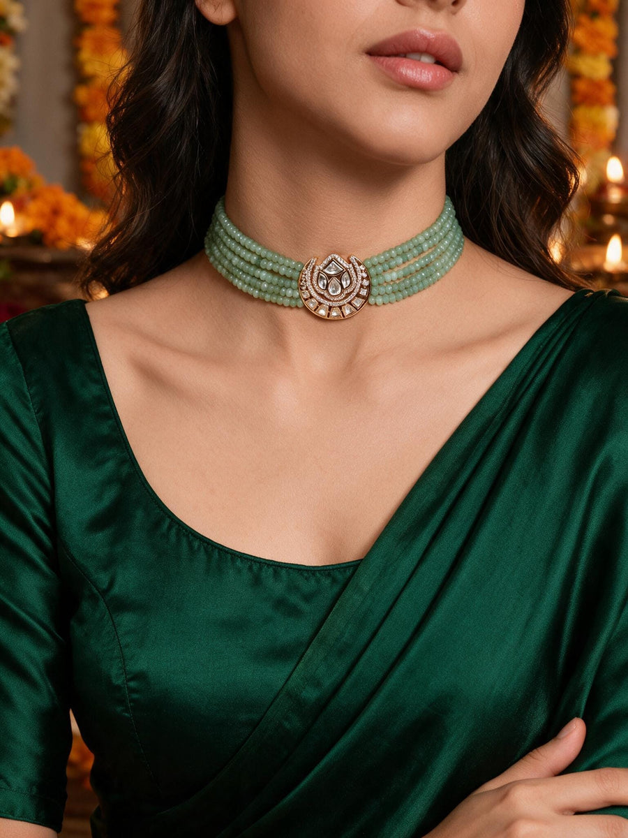 Glitzy Choker With Earrings