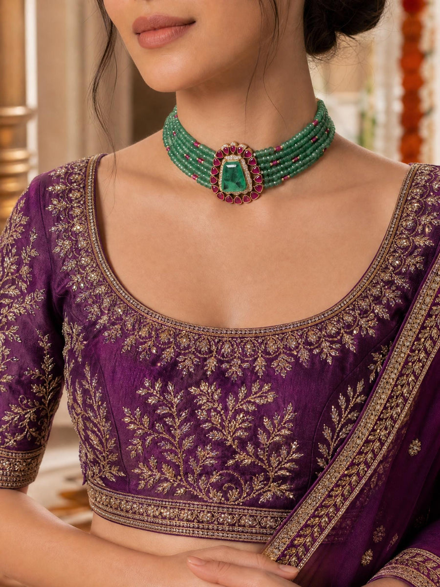 Meyvani Necklace Set