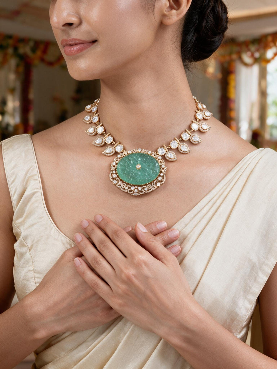 Laisha Necklace Set