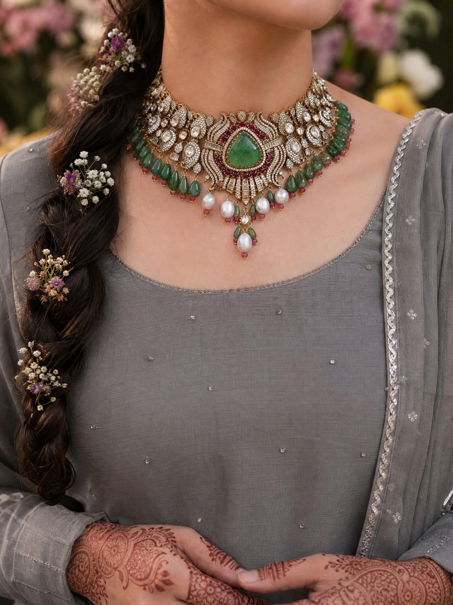 Chinmaya Necklace Set