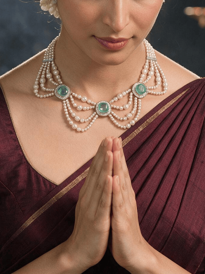 Eshita Necklace Set