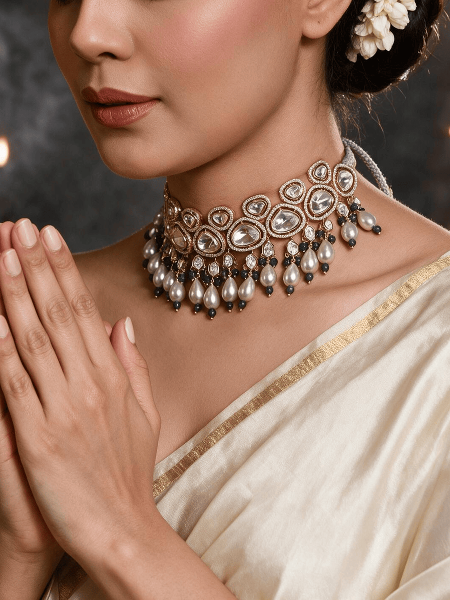 Alluring Choker