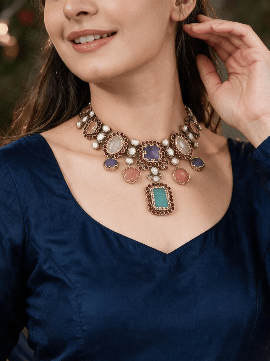 Taika Necklace Set