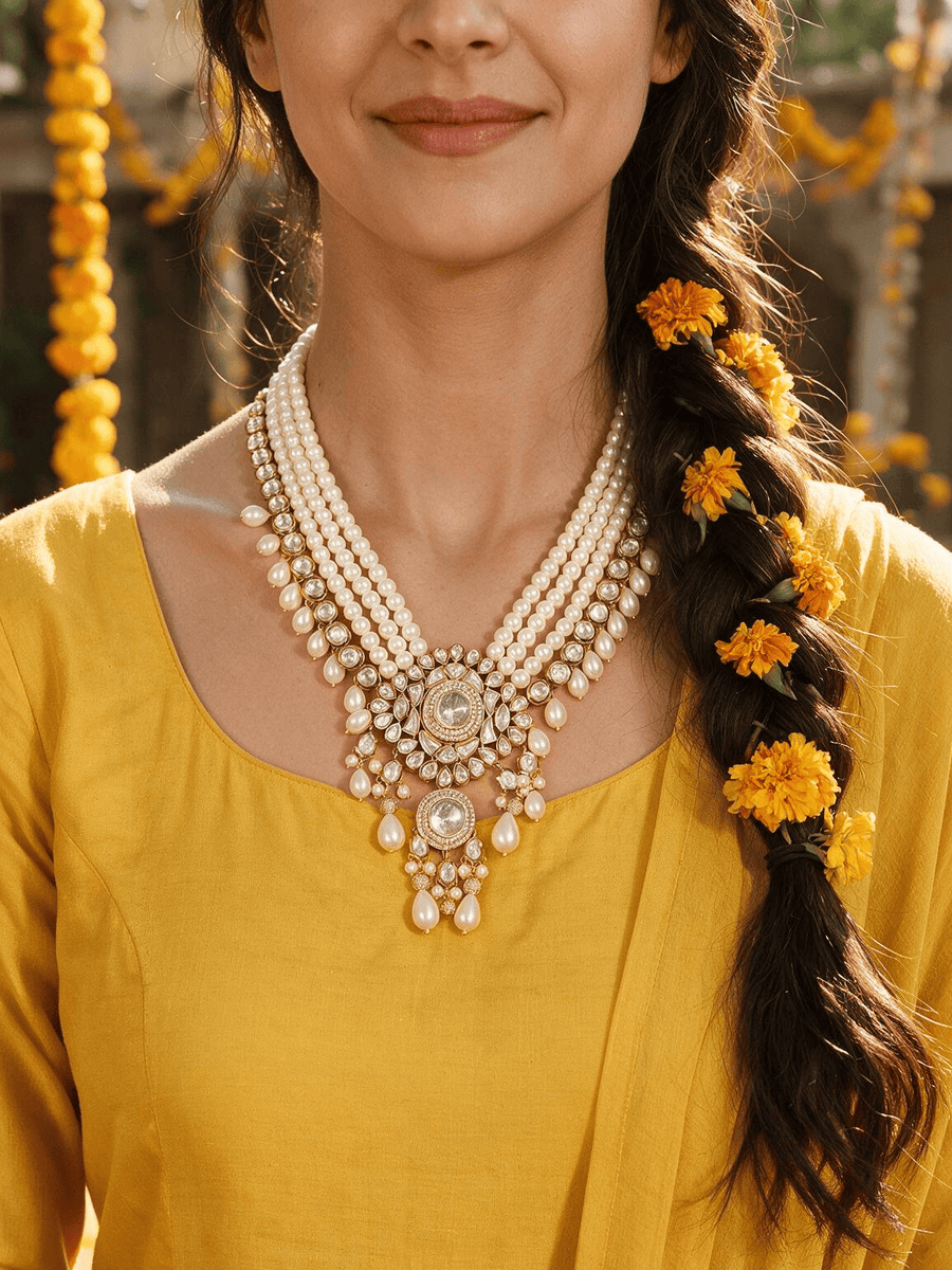 Chic Golden-White Necklace Set