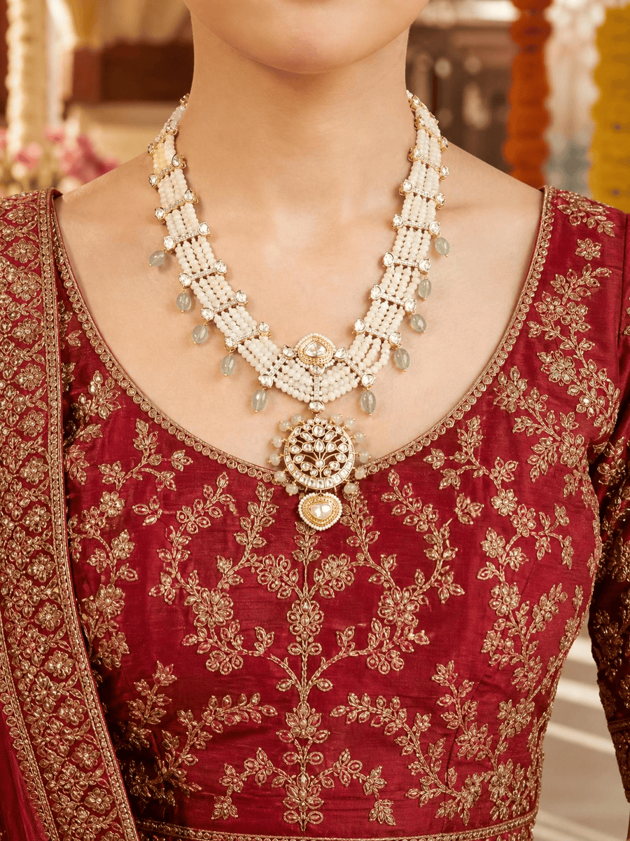Pearlescent Pretty Necklace