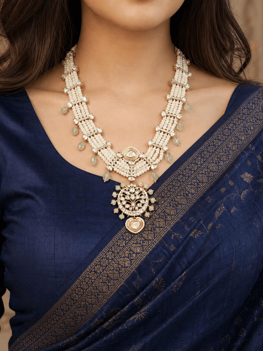 Pearlescent Pretty Necklace