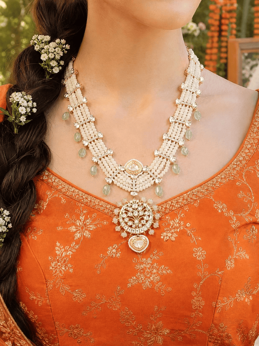 Pearlescent Pretty Necklace