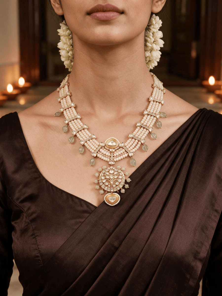 Pearlescent Pretty Necklace