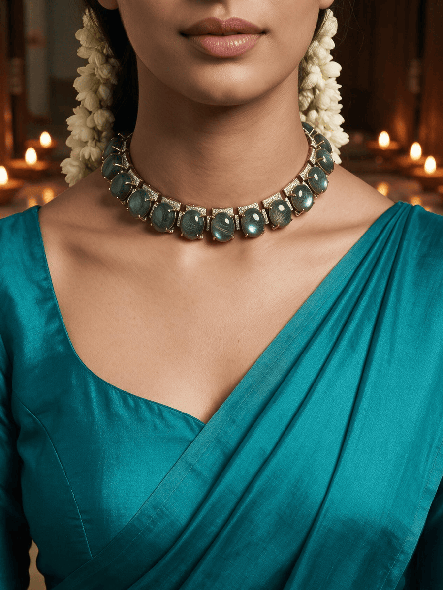 Mireya Short Necklace Set