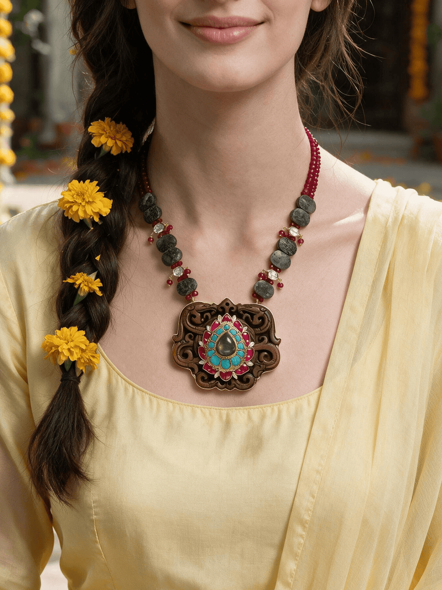 Yashvi Necklace Set