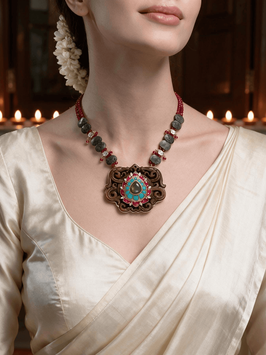 Yashvi Necklace Set