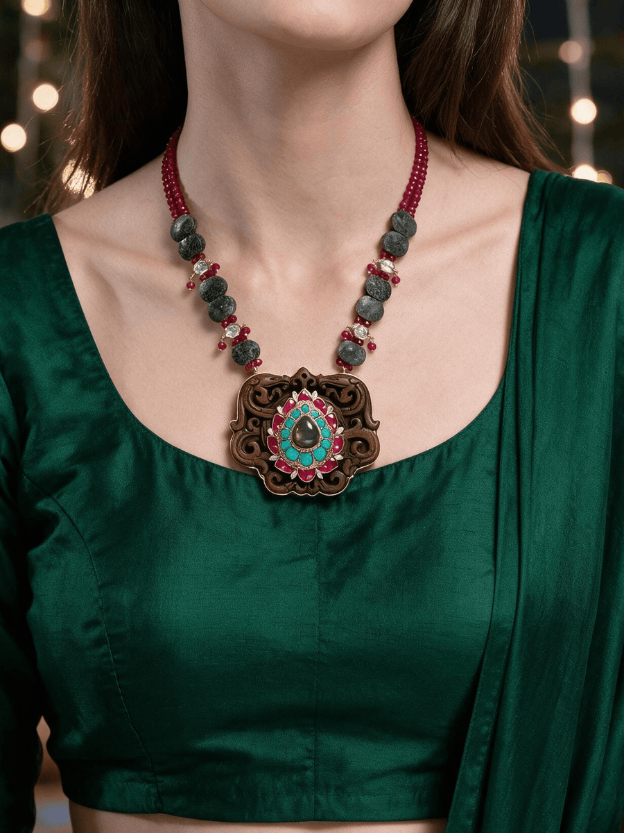 Yashvi Necklace Set