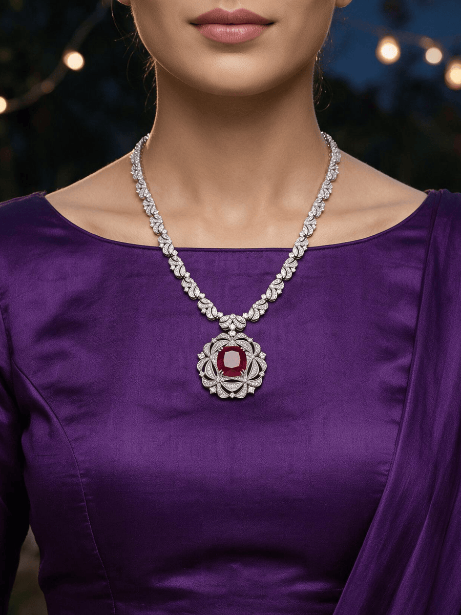 Valora Necklace Set
