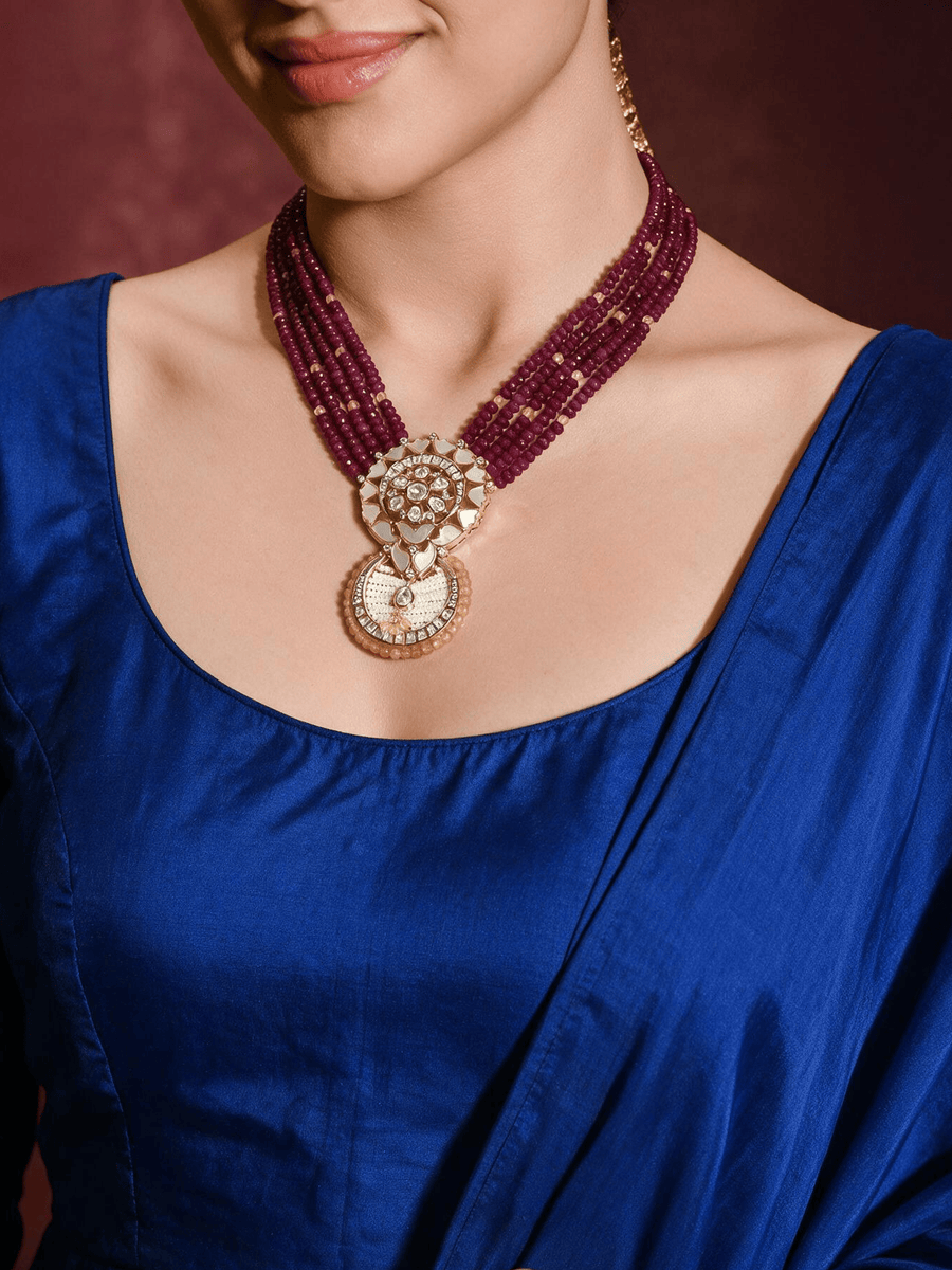 Mesmeric Red Necklace With Earrings