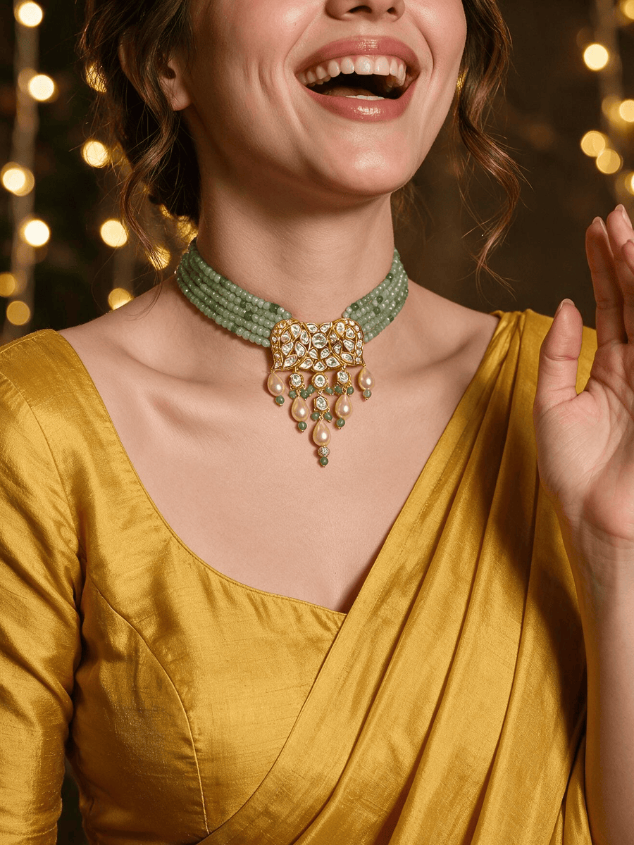 Chic Choker With Earrings