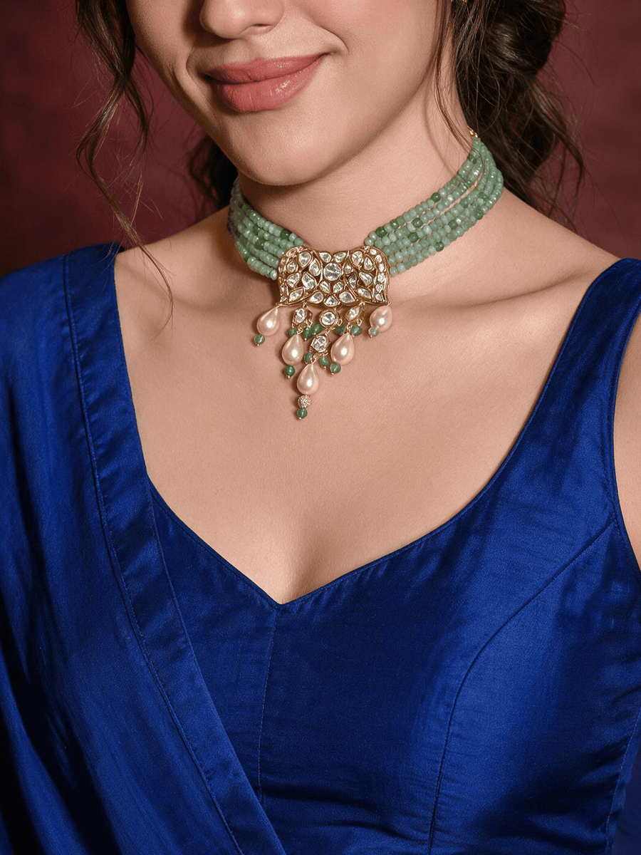Chic Choker With Earrings