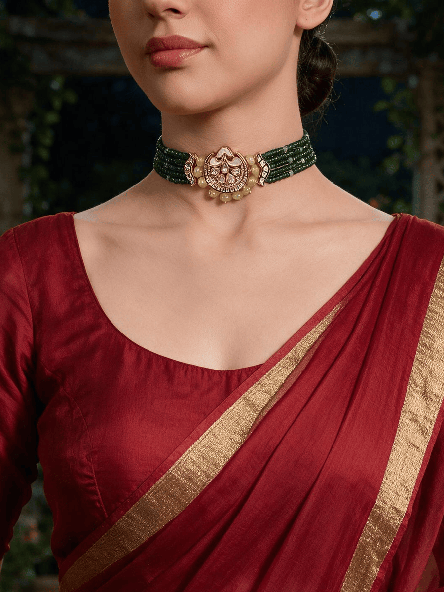 Charismatic Choker With Earrings