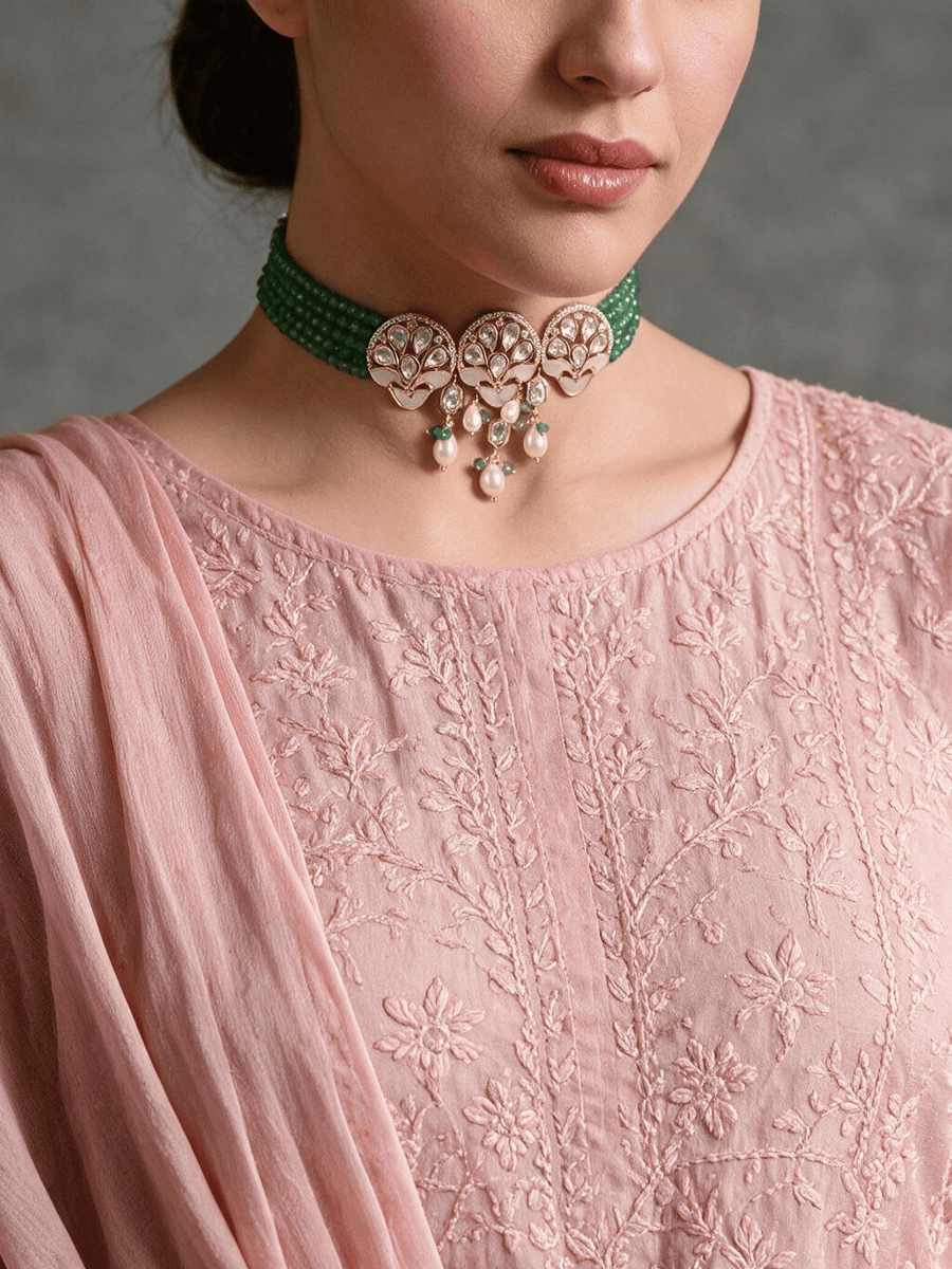 Enthralling Choker With Earrings