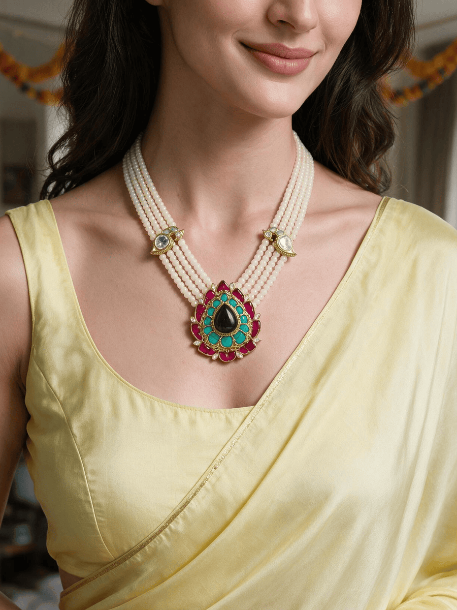 Varnika Necklace Set