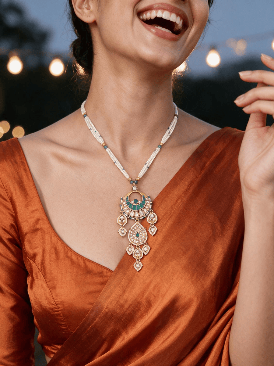 Nayrava Necklace