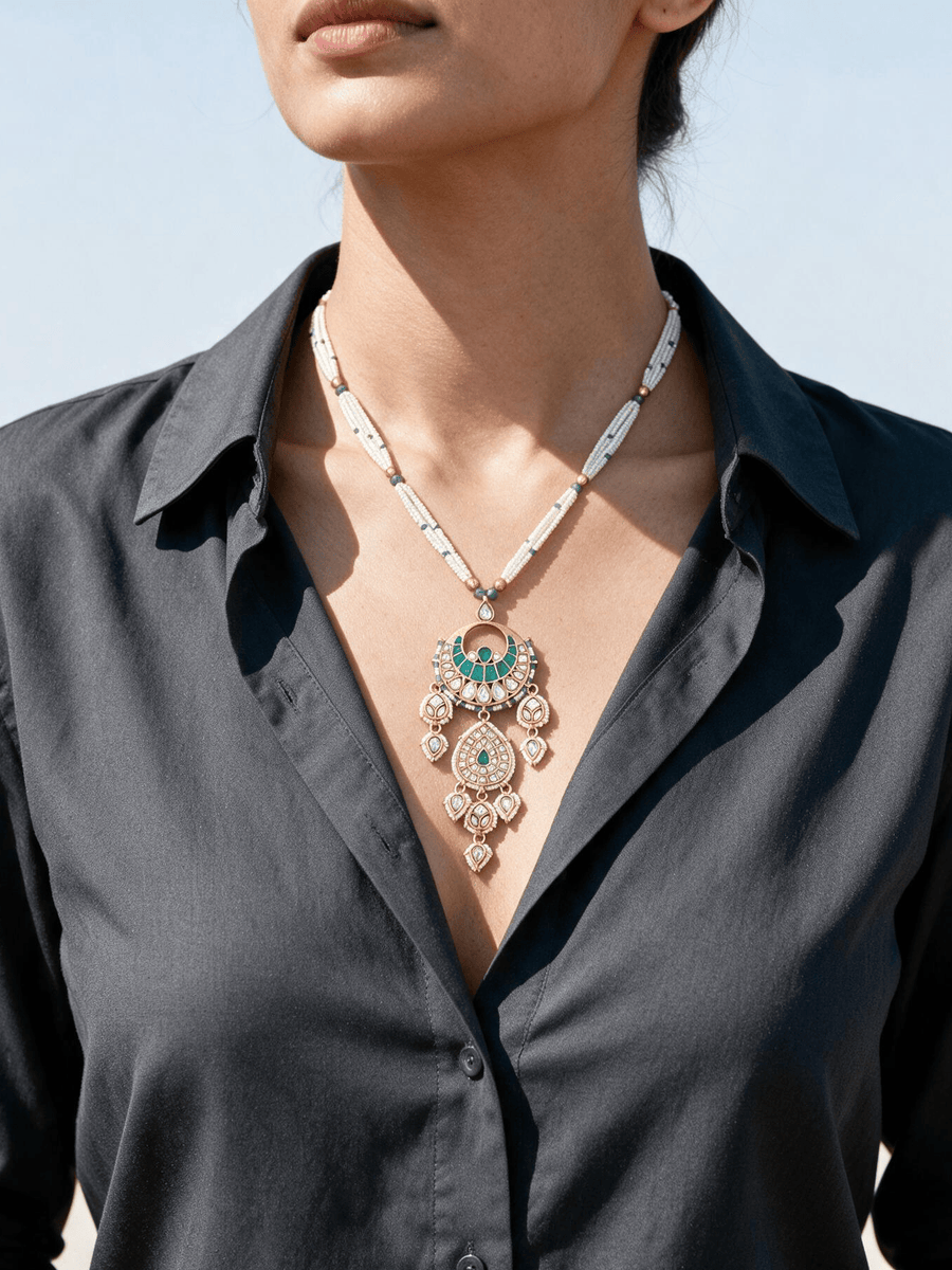 Nayrava Necklace