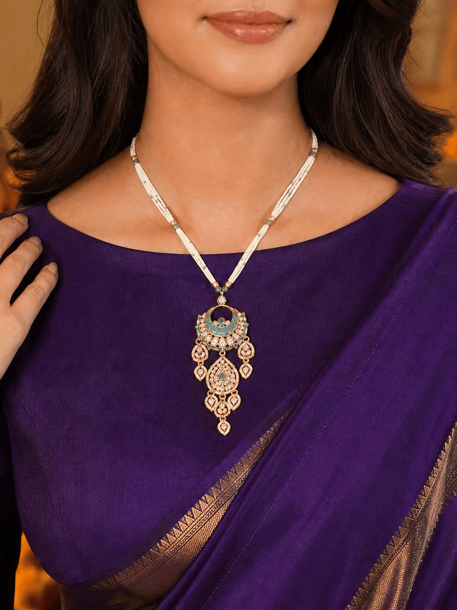 Nayrava Necklace