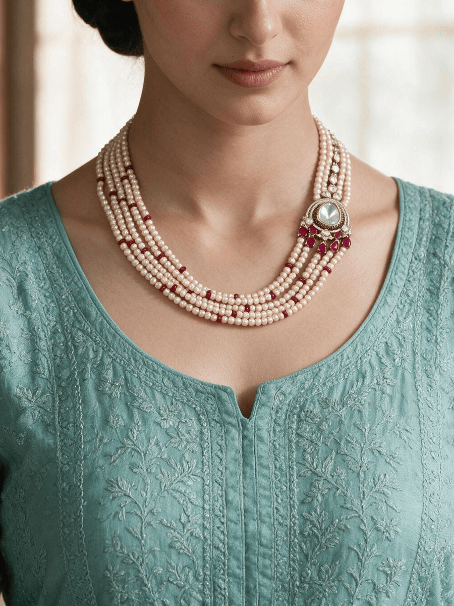 Laravya Necklace